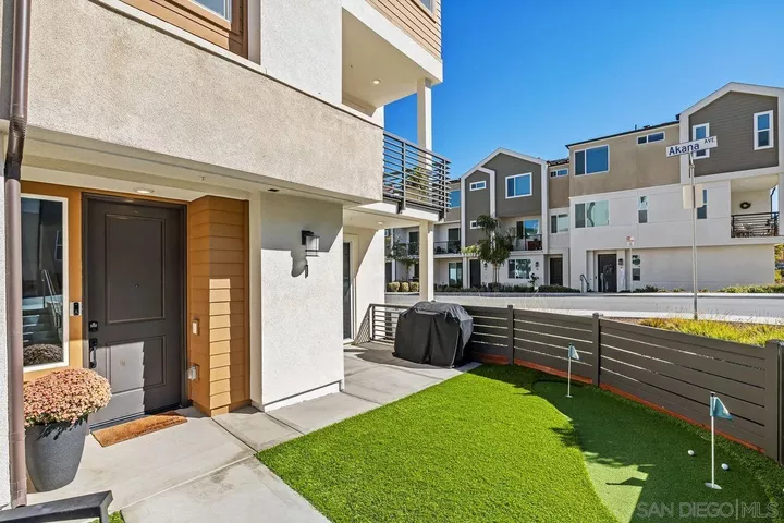 Property Photo:  838 Akana Ave. 1  CA 91911 