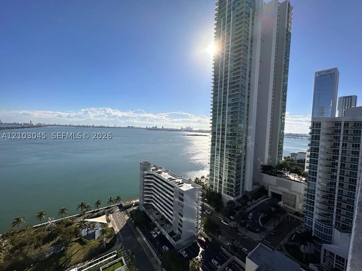 Property Photo:  480 NE 31st St 4601  FL 33137 