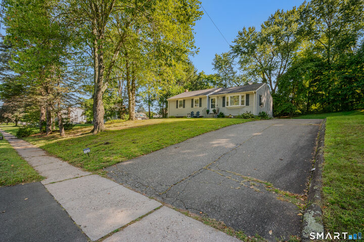 Property Photo:  122 Prospect Street  CT 06033 
