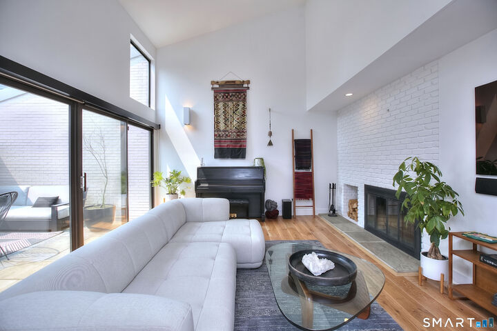 Property Photo: 104 Harvest Commons 104 CT 06880