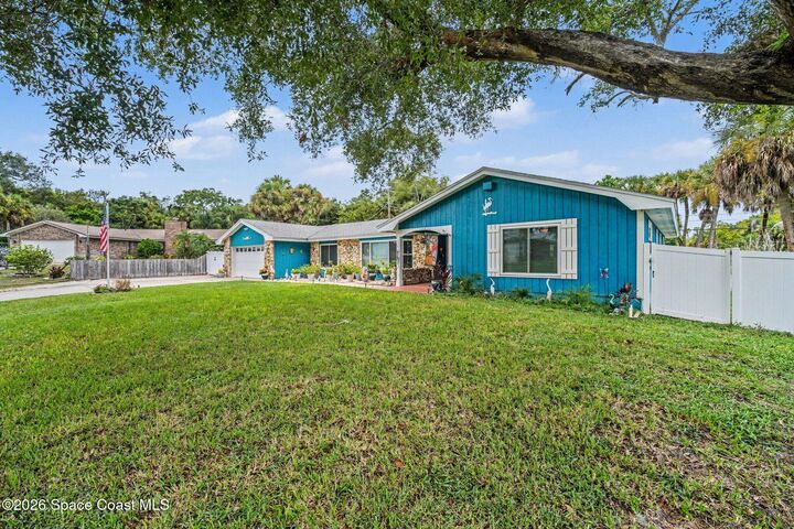 Property Photo:  126 Briarwood Lane  FL 32926 