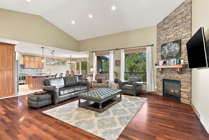 Property Photo:  810 W Willapa Ave  WA 99224 