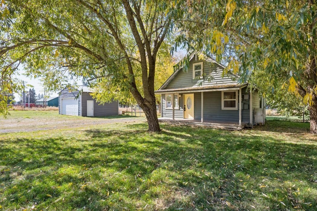 Property Photo: 417 N North Ave WA 99006
