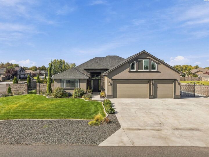 Property Photo: 1916 Road 72 WA 99301