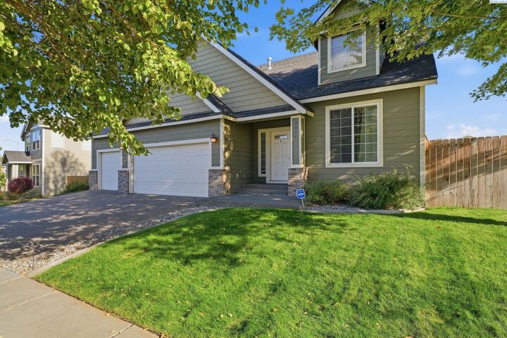 Property Photo:  2007 S Tweedt St  WA 99336 