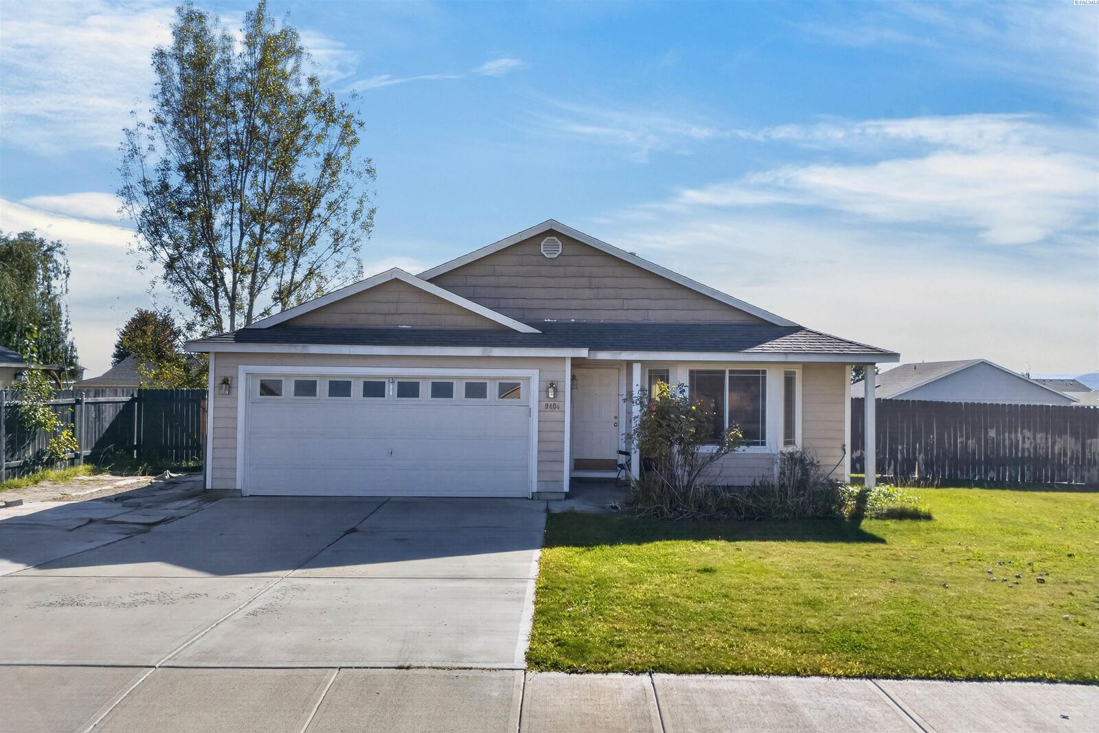 Property Photo:  9404 Percheron Dr  WA 99301 