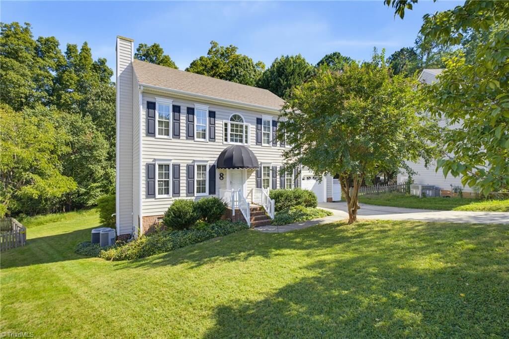 Property Photo:  8 Cardwell Point  NC 27407 