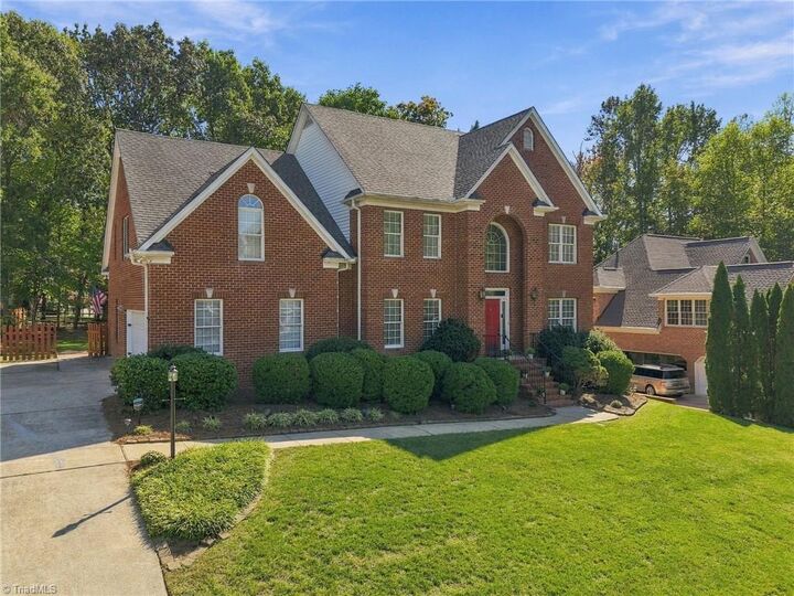 Property Photo: 4001 Friendly Acres Drive NC 27410