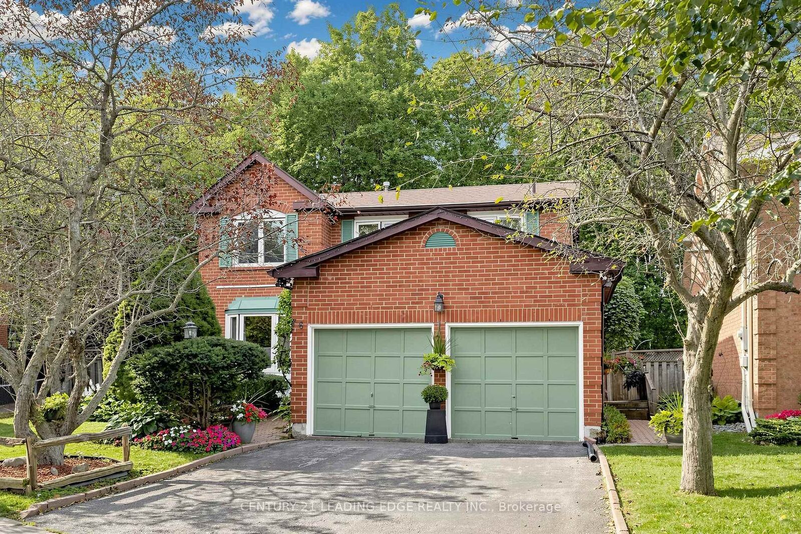 Property Photo: 76 Tilman Circle ON L3P 5V6
