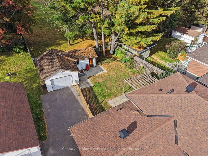 Property Photo: 32 Marshall Park Drive ON P1A 2N9