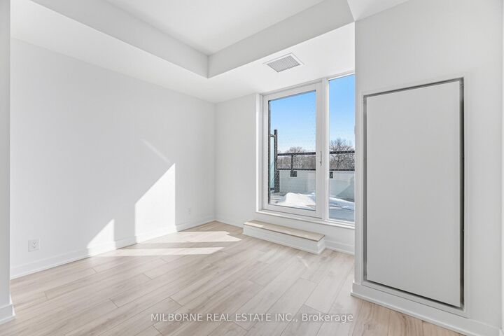 Property Photo:  1660 Bloor Street W 510  ON M6P 1A8 