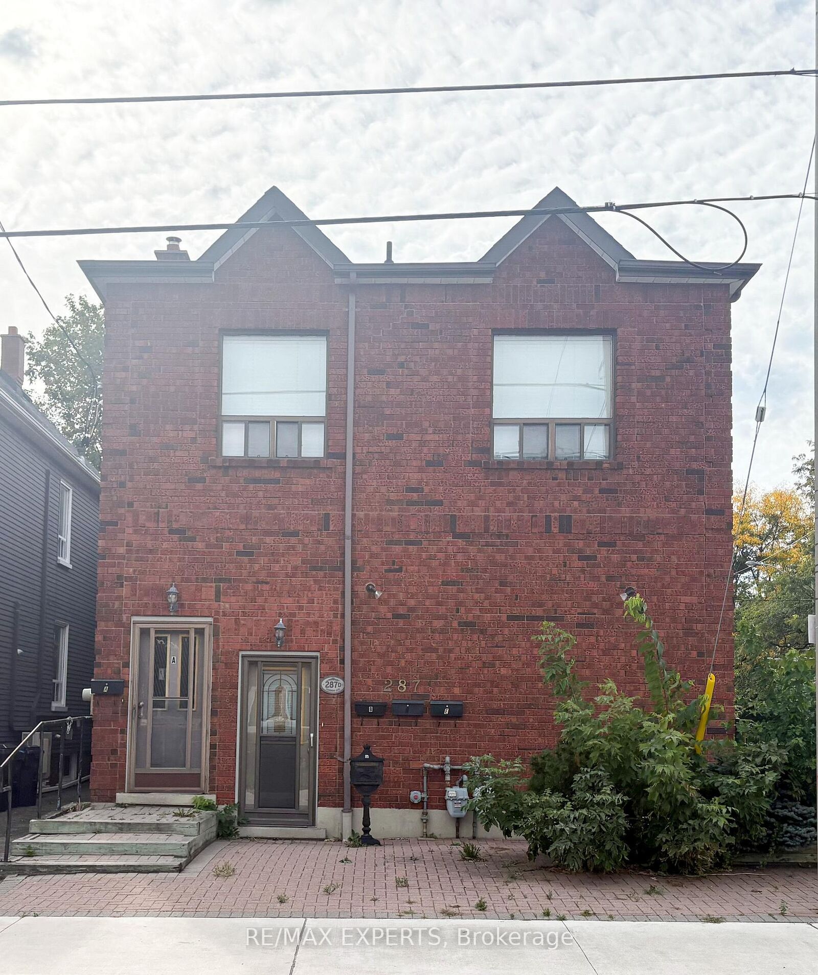 Property Photo:  287 Sammon Avenue Unit D  ON M4J 1Z9 