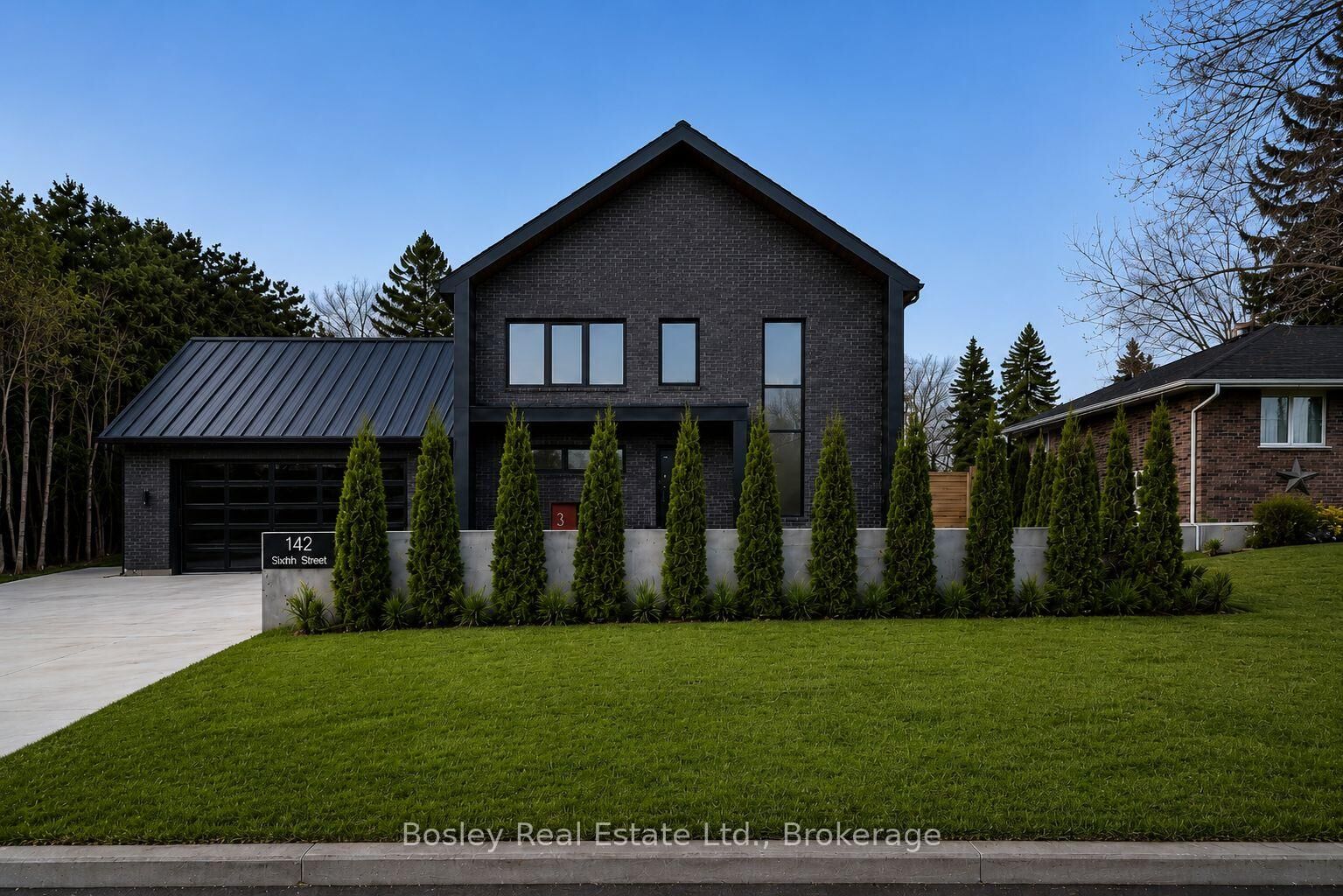 Property Photo:  142 Sixth Street  ON L9Y 1Y9 