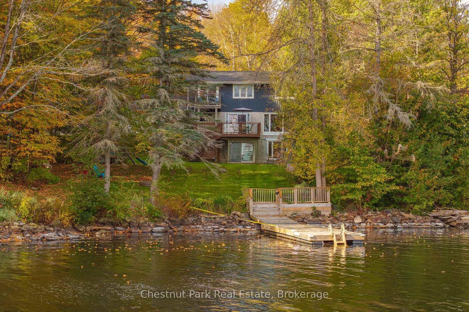 Property Photo:  26 Helen Street  ON P1H 1H5 