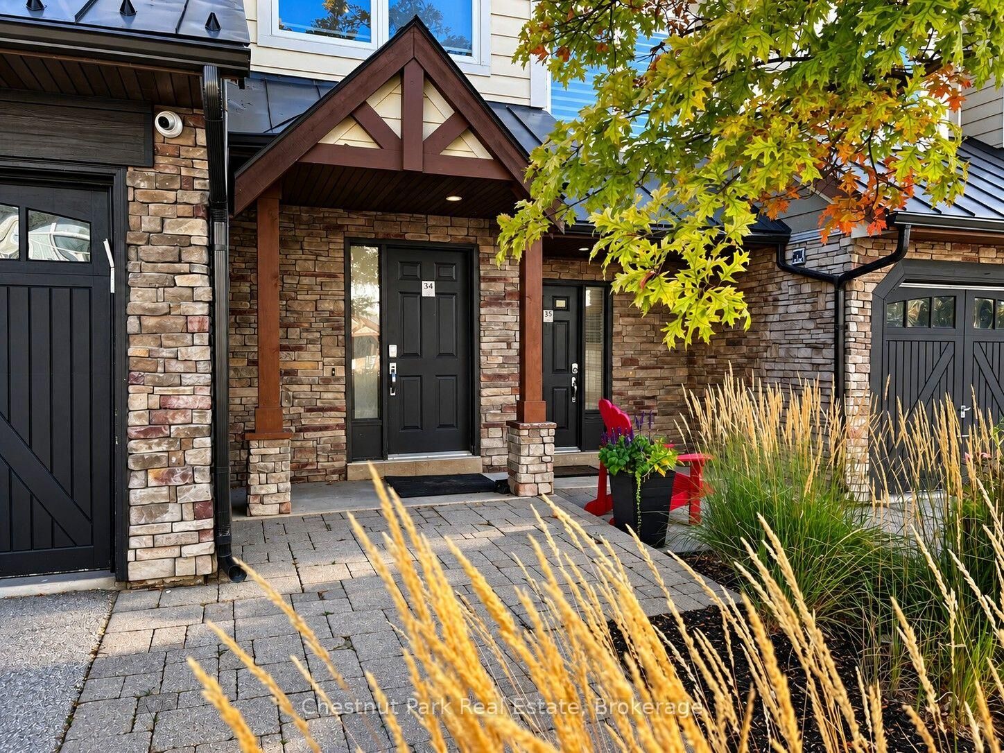 Property Photo: 104 Farm Gate Road 34 ON L9Y 0L7