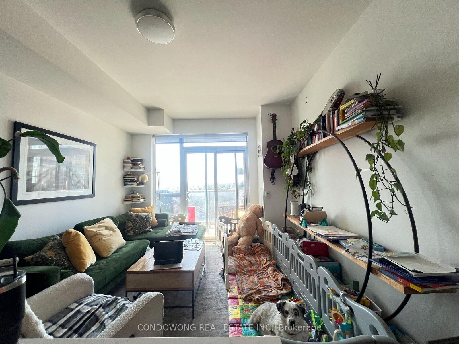 Property Photo:  501 St Clair Avenue W 1108  ON M5P 0A2 