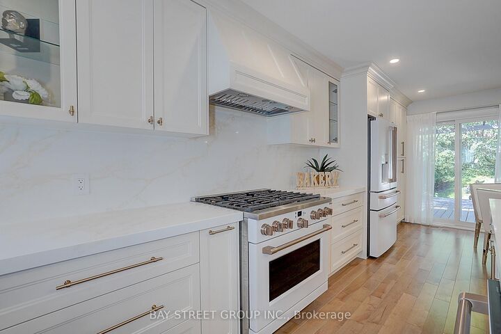 Property Photo:  107 Crawford Rose Drive  ON L4G 4S1 