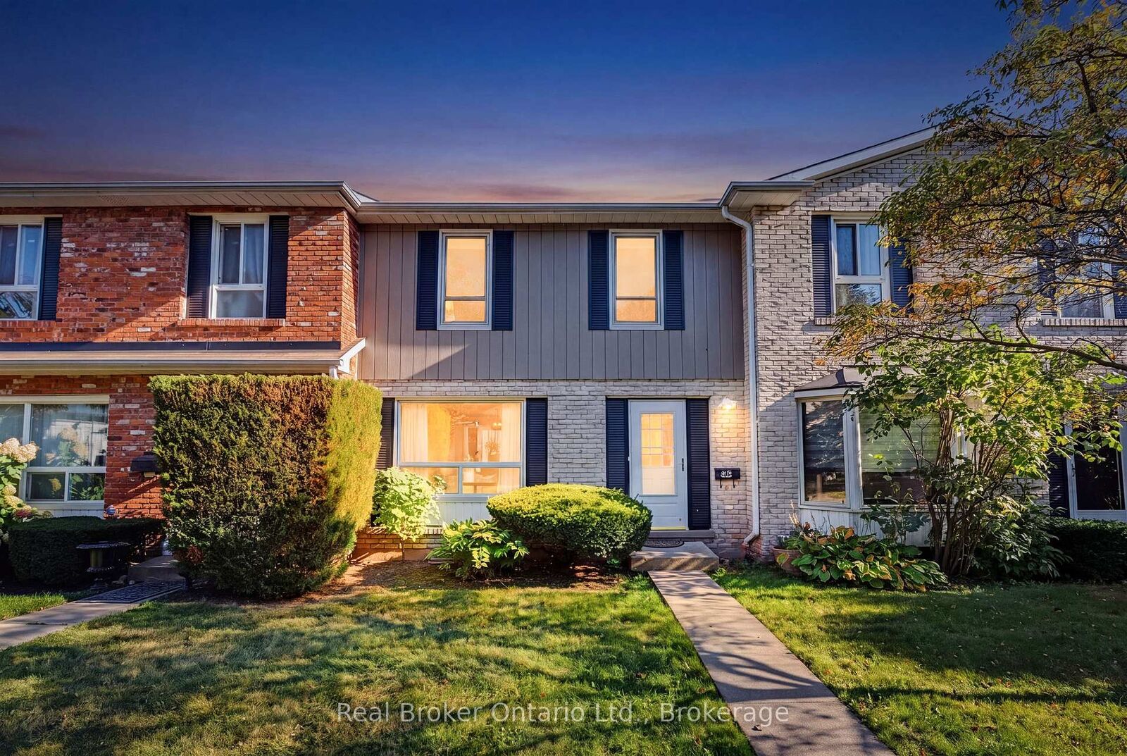 Property Photo:  5475 Lakeshore Unit Road 54  ON L7L 1E1 