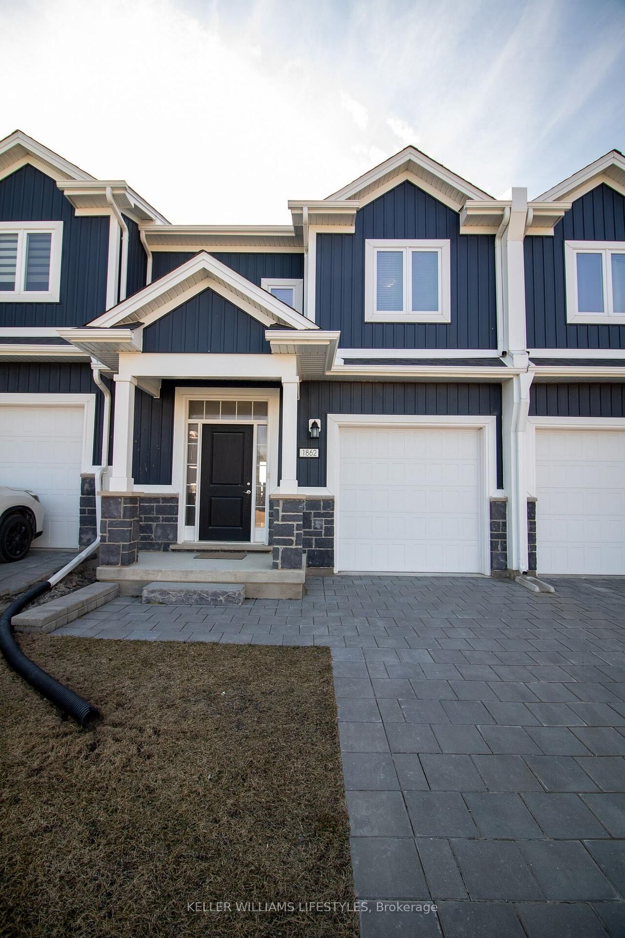 Property Photo: 1866 Finley Crescent ON N6G 0W4