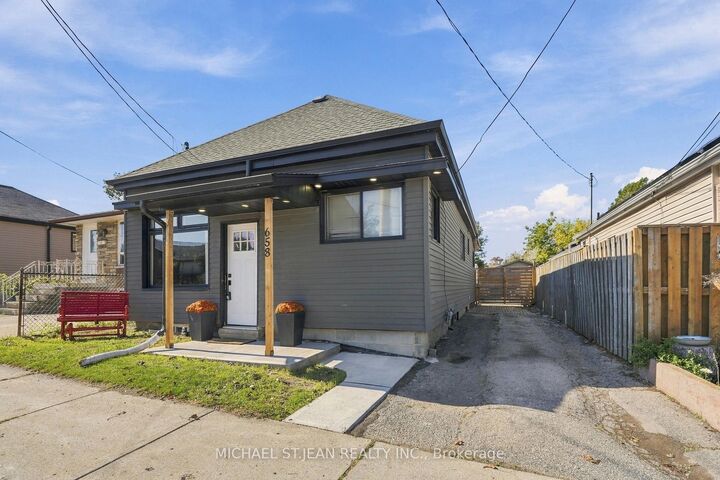 Photo de la propriété:  658 Upper Wellington Street  ON L9A 3R1 