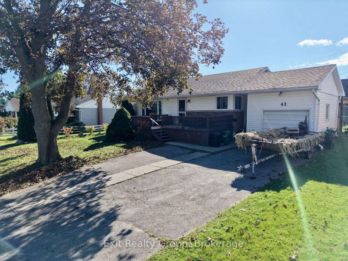 Property Photo:  42 Third Avenue  ON K8V 5N2 