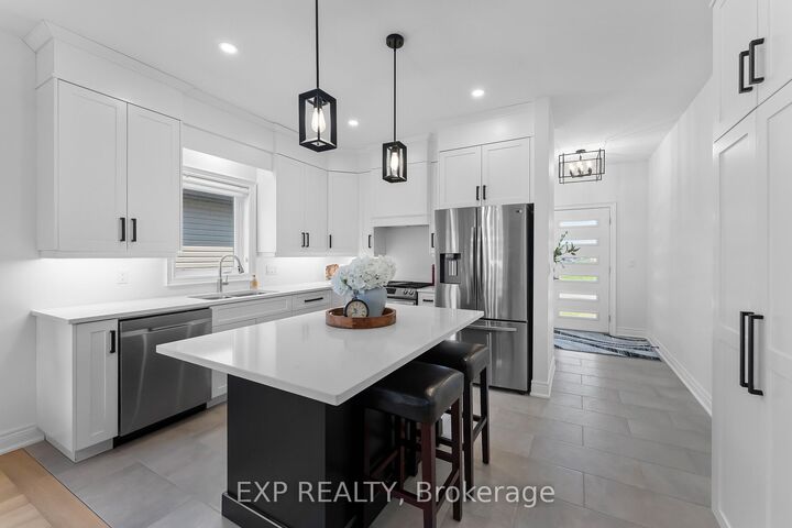 Property Photo:  747 Gaiser Road  ON L3C 0E4 