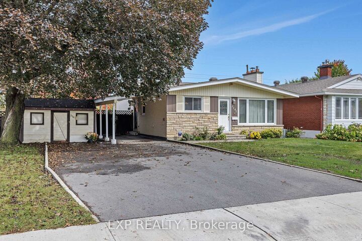Property Photo:  2161 Valley Drive  ON K1G 2P6 