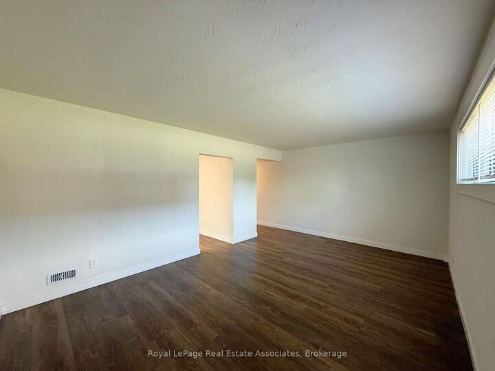 Property Photo:  171 Huron Street 2  ON N1E 5L9 