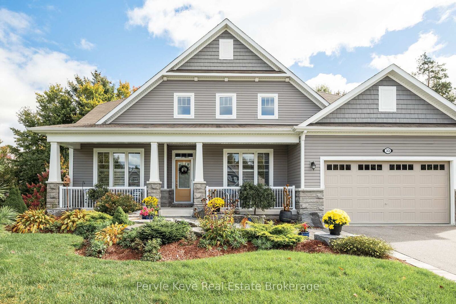 Property Photo: 33 Hunter Place ON P1L 0E1