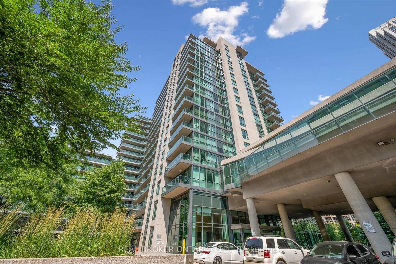 Property Photo:  209 Fort York Boulevard 683  ON M5V 4A1 