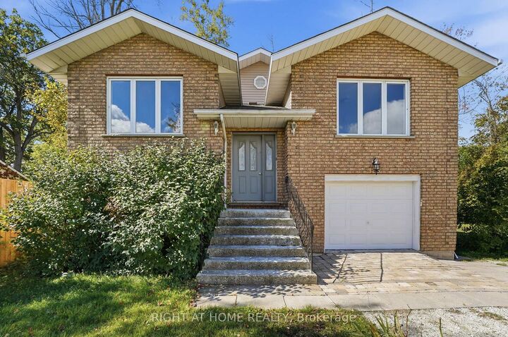 Photo de la propriété:  138 45th Street N  ON L9Z 1Z2 