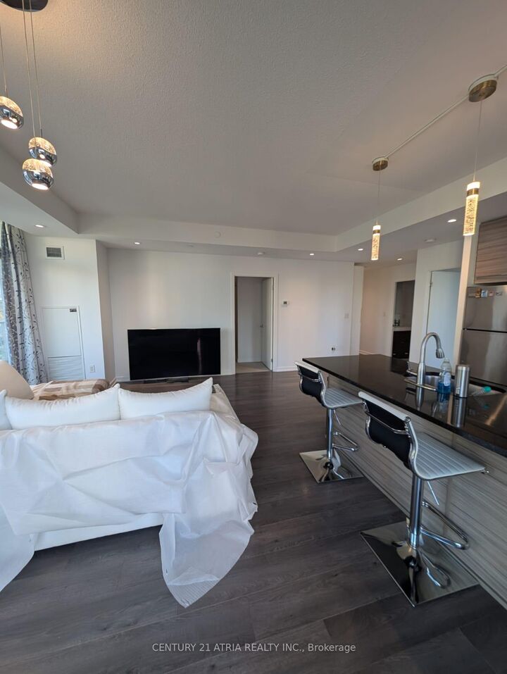Property Photo:  62 Forest Manor Road 307  ON M2J 0B6 