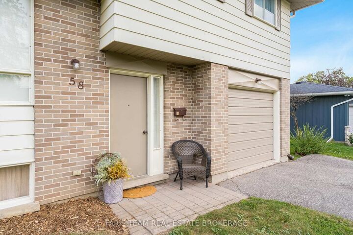 Property Photo:  58 Steel Street  ON L4M 2E9 