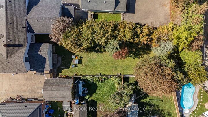 Photo de la propriété: 64 Wellington Street ON L1C 1V5
