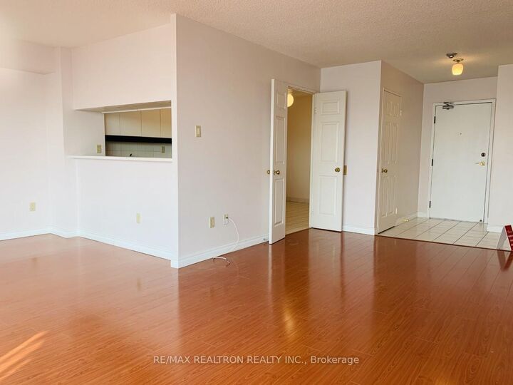 Property Photo: 7805 Bayview Avenue 714 ON L3T 7N1