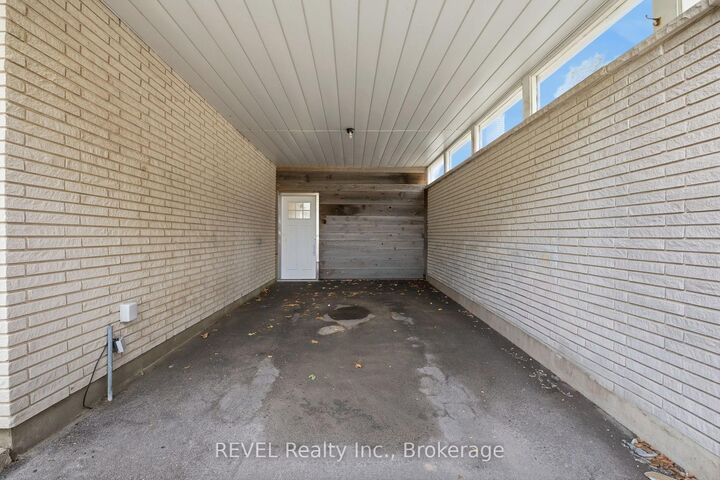 Property Photo: 7218 Maywood Street ON L2E 5P5