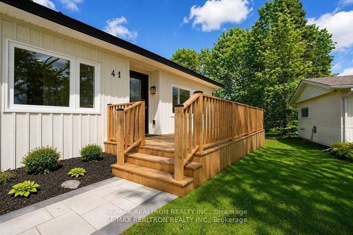 Property Photo:  41 Trefoil Drive  ON L9S 1P7 