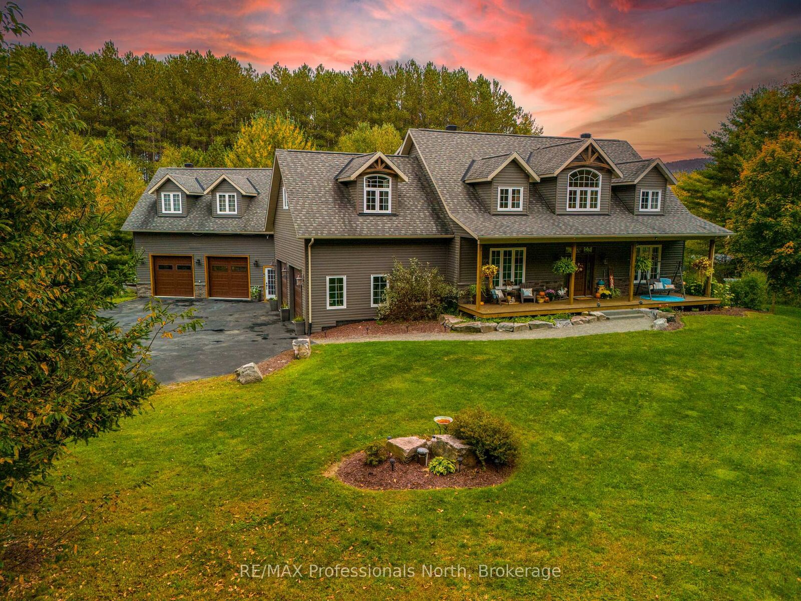 Property Photo:  427 Skyhills Road  ON P1H 2N5 
