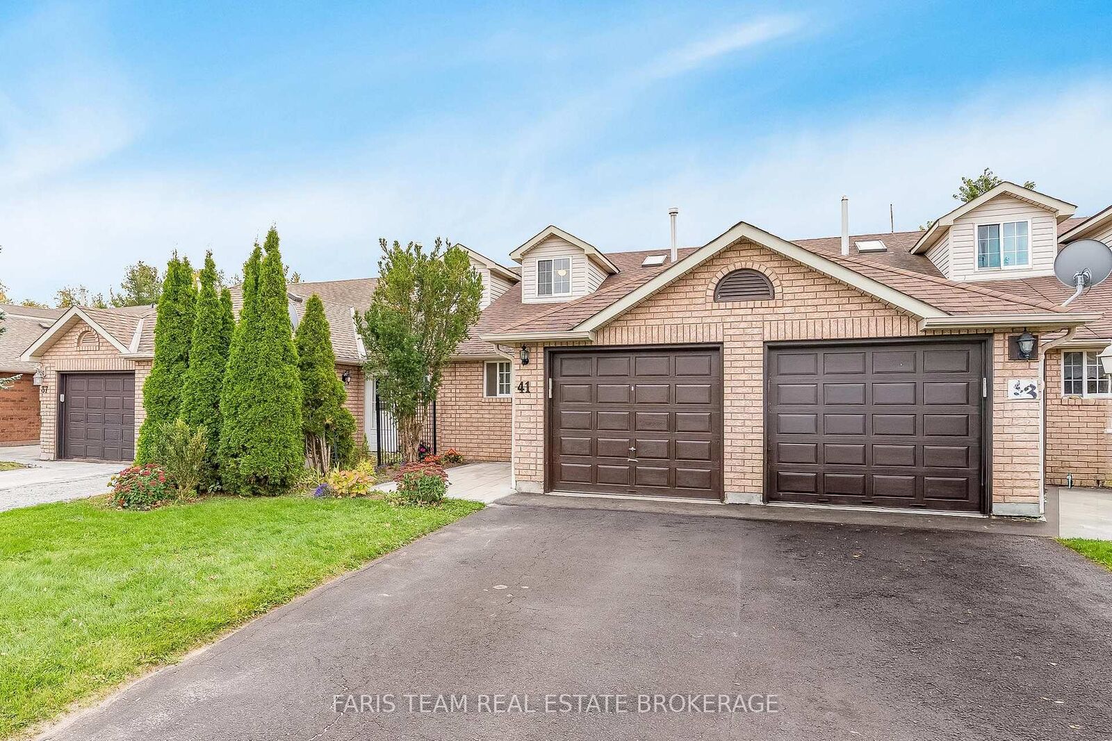 Property Photo:  41 Seymour Crescent  ON L4N 8N4 