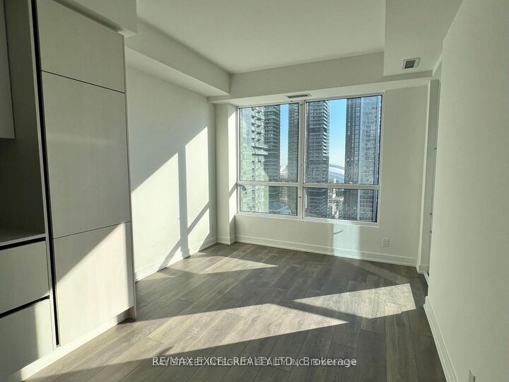 Photo de la propriété:  108 Peter Street 2708  ON M5V 0W2 