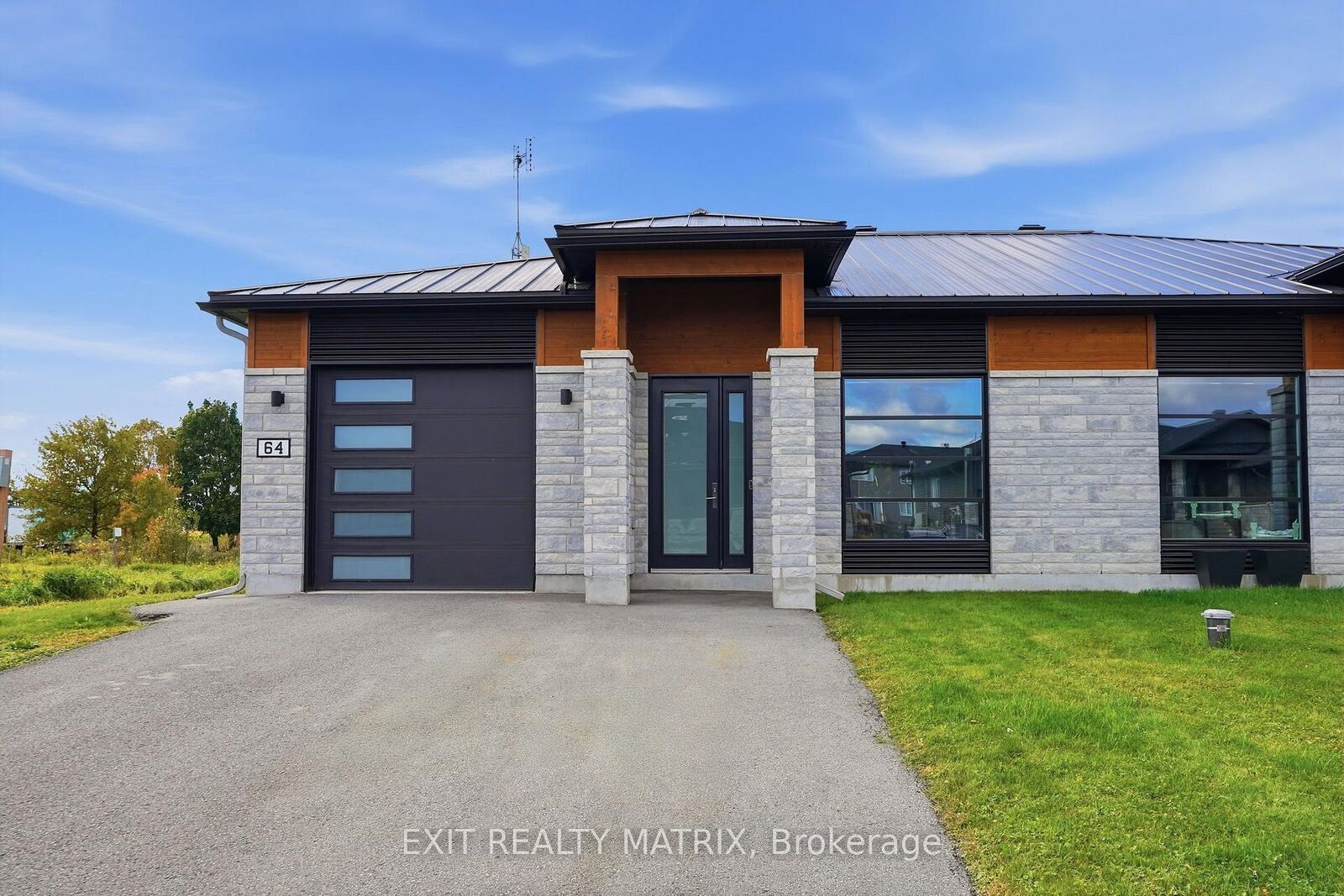 Property Photo:  64 Adam Street  ON K0A 3C0 