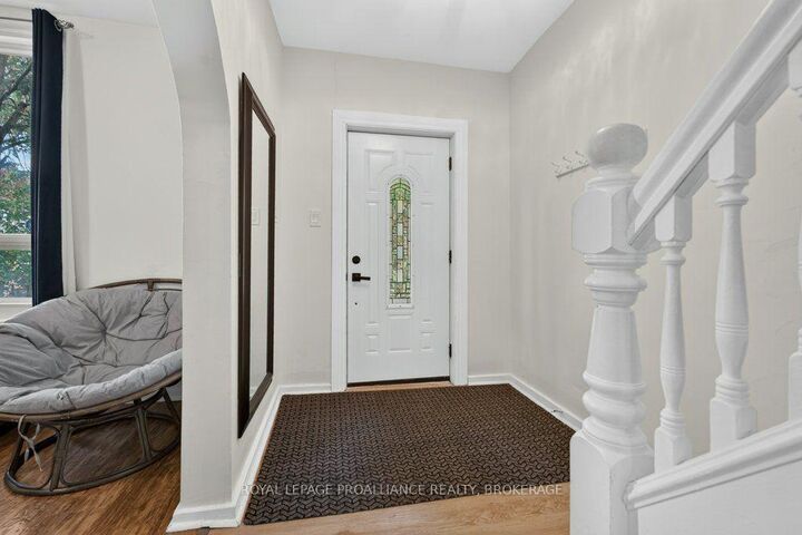 Property Photo:  268 Rideau Street  ON K7K 3A6 