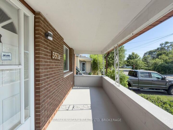 Property Photo:  5576 Desson Avenue  ON L2G 3T1 