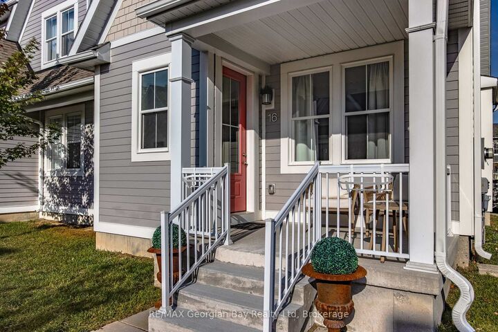 Property Photo:  16 Danielle Crescent  ON L4R 0H3 