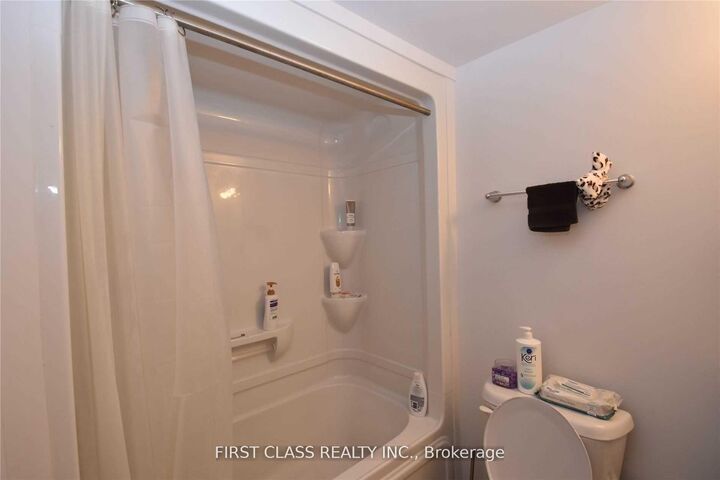 Property Photo:  1760 Simcoe Street N 88-2  ON L1G 4X9 
