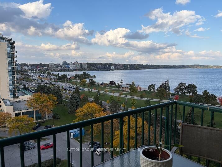 Property Photo:  75 Ellen Street 1105  ON L4N 7R6 