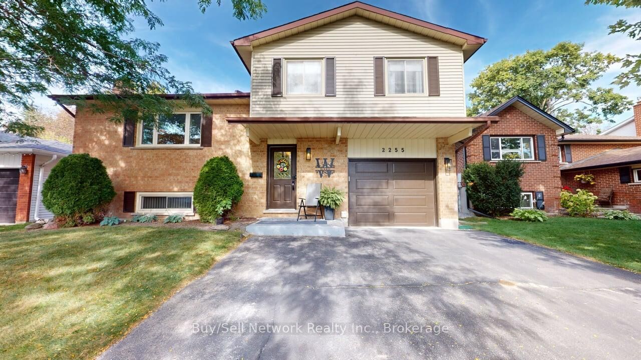 Property Photo:  2255 Denure Drive  ON K9K 2G3 
