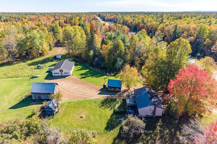 Property Photo:  37800 41 Highway  ON K8A 6W4 
