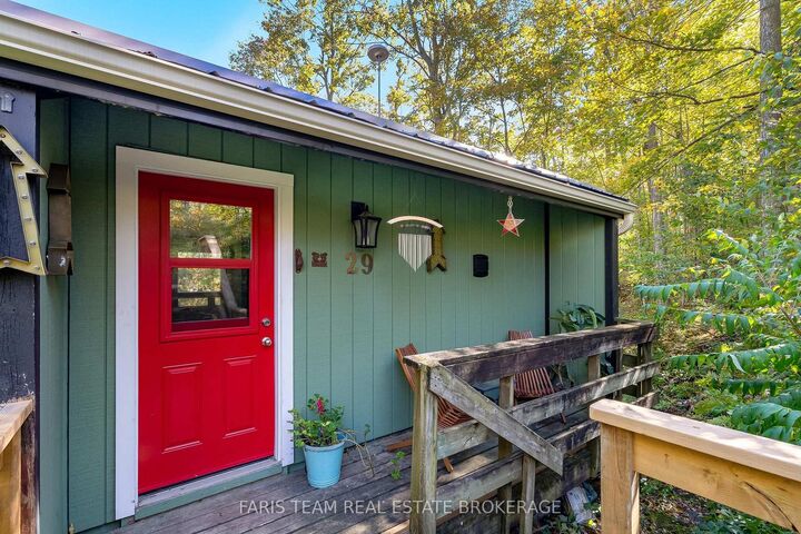 Property Photo: 29 Oneida Avenue ON L0K 1E0
