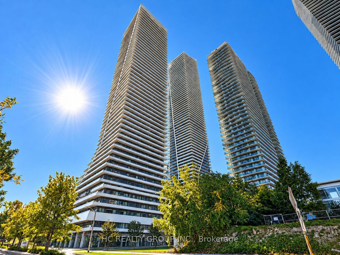 Property Photo:  20 Shore Breeze Drive 2610  ON M8V 1A1 
